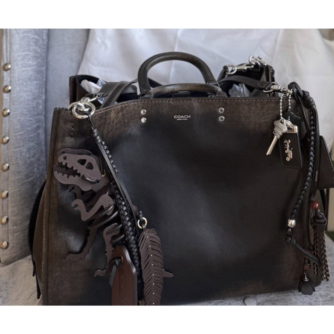 NWT Coach Official Rogue Bag 40 Loved Leather Charm CDZ54