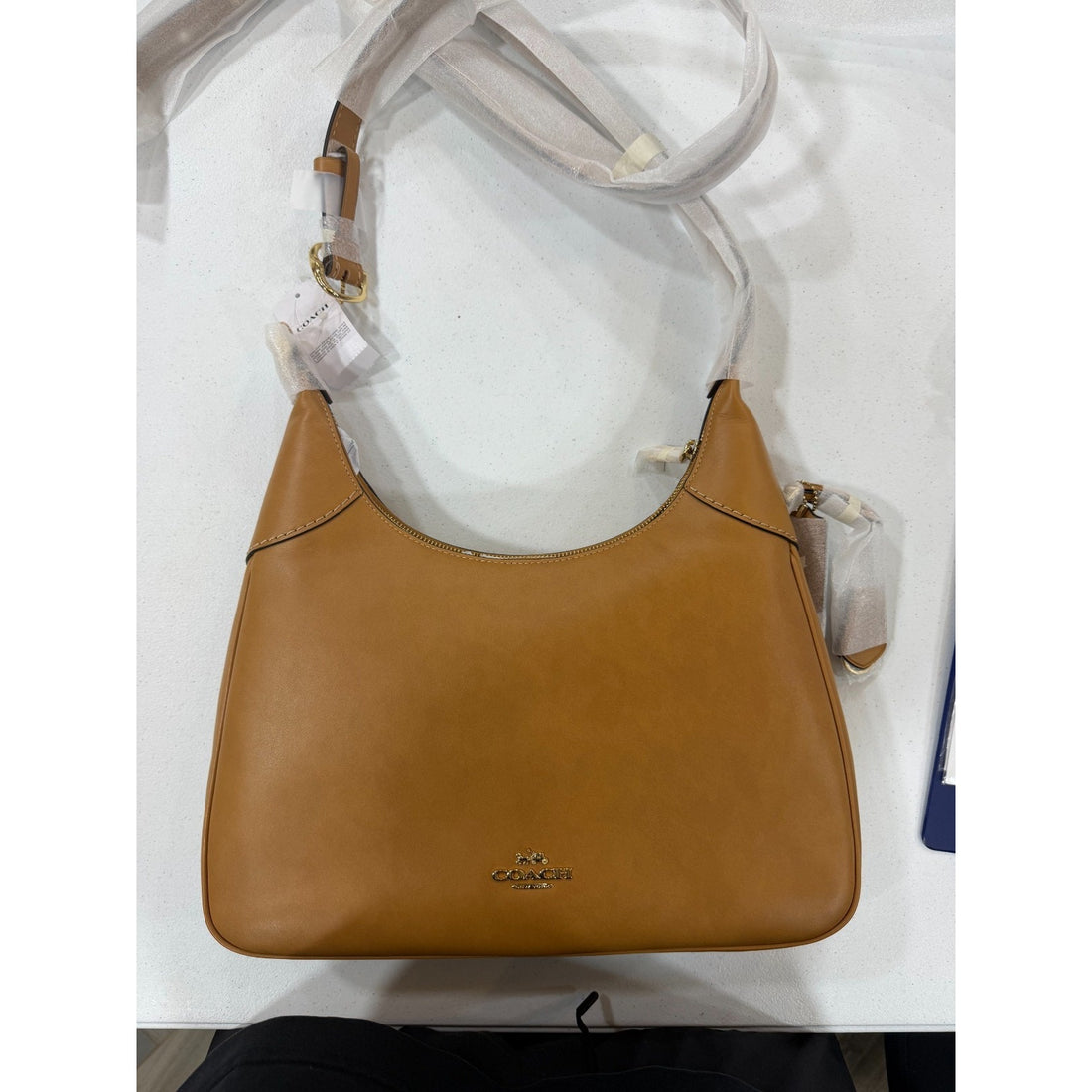 B4-005 NWT Coach Ella Shoulder Bag CCE48 smooth leather/Gold/Brown