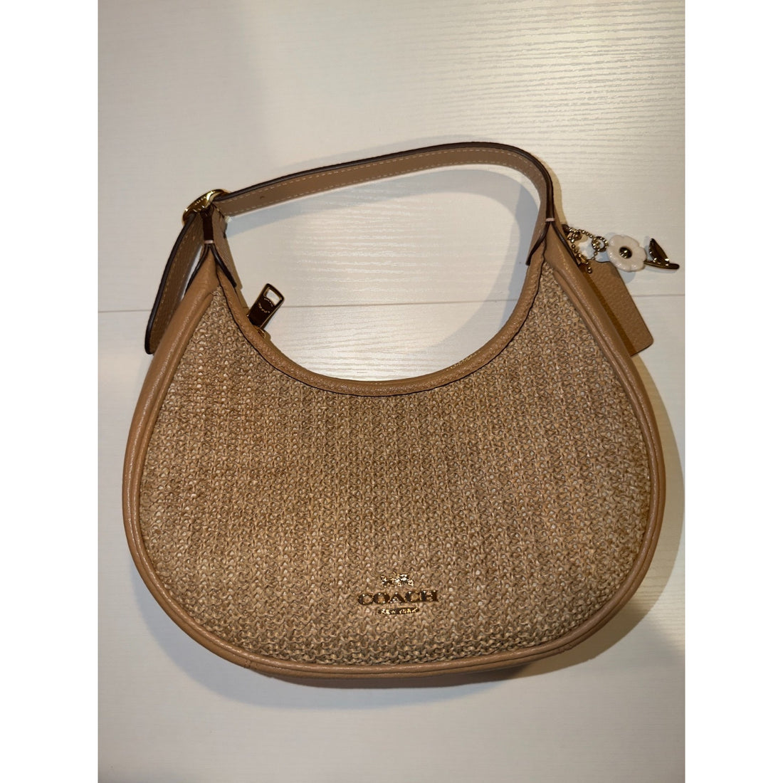 B1-012 NWT Coach Emily Straw Shoulder Bag with Charms in Gold and Toast CDX20