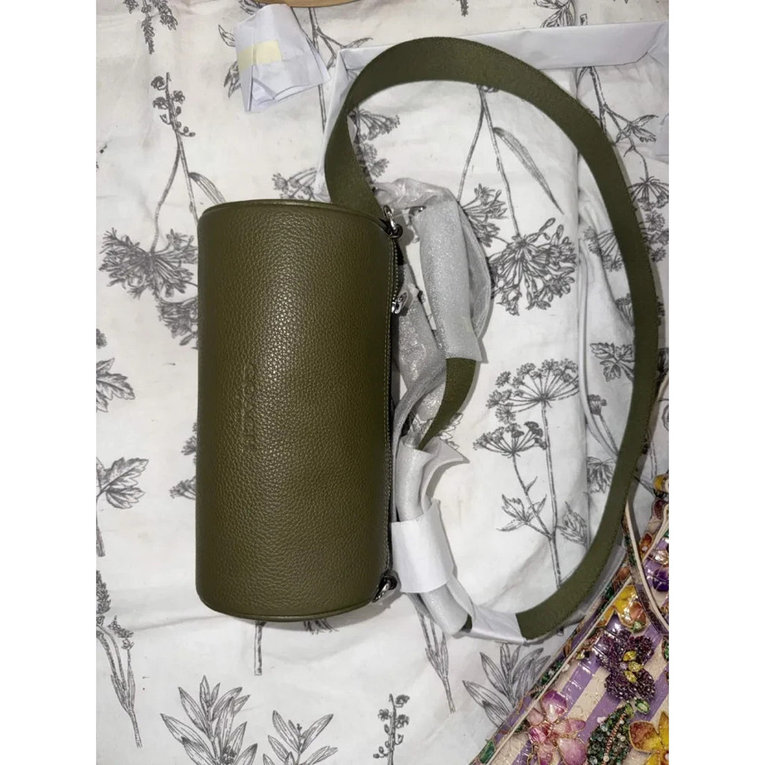 B7-008 NWT Coach Andre Barrel Bag 24 Silver/Olive CET81 Pebble Leather