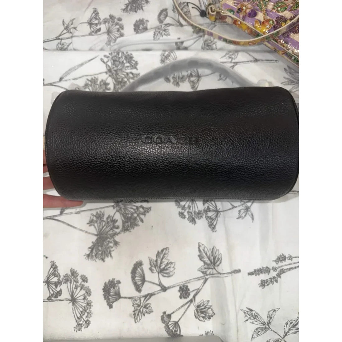 B9-003 NWT Coach Andre Barrel Bag 30 Silver/black Refined pebble leather CET20