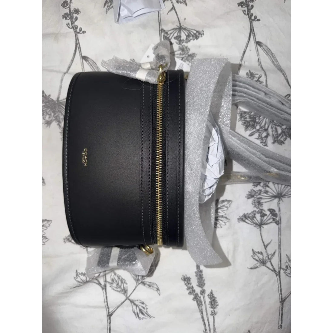 B7-009 NWT Coach Originals Trail Crossbody Vanity Case in Black Leather CBG93