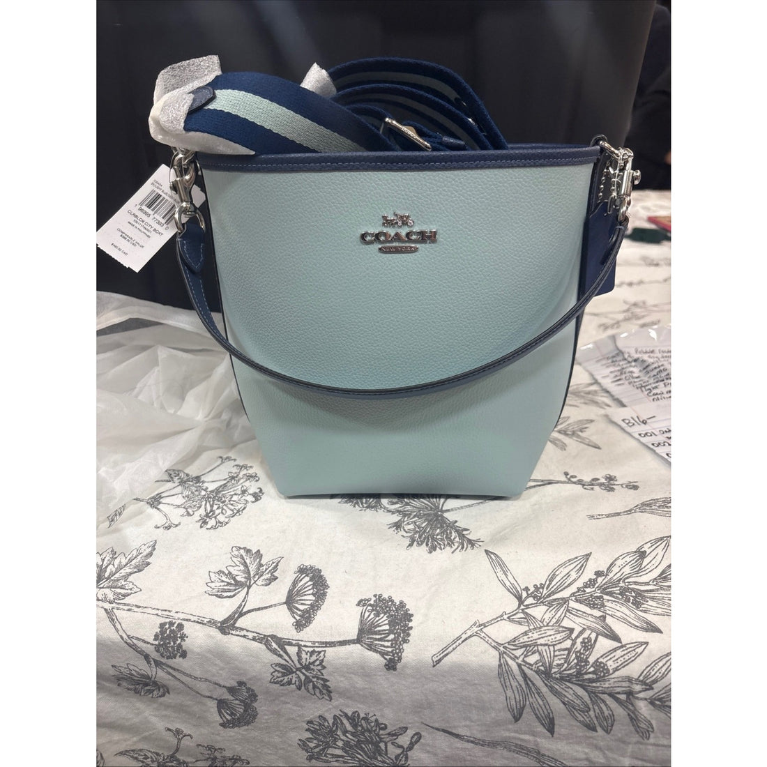 B16-008-Light Blue Color Block