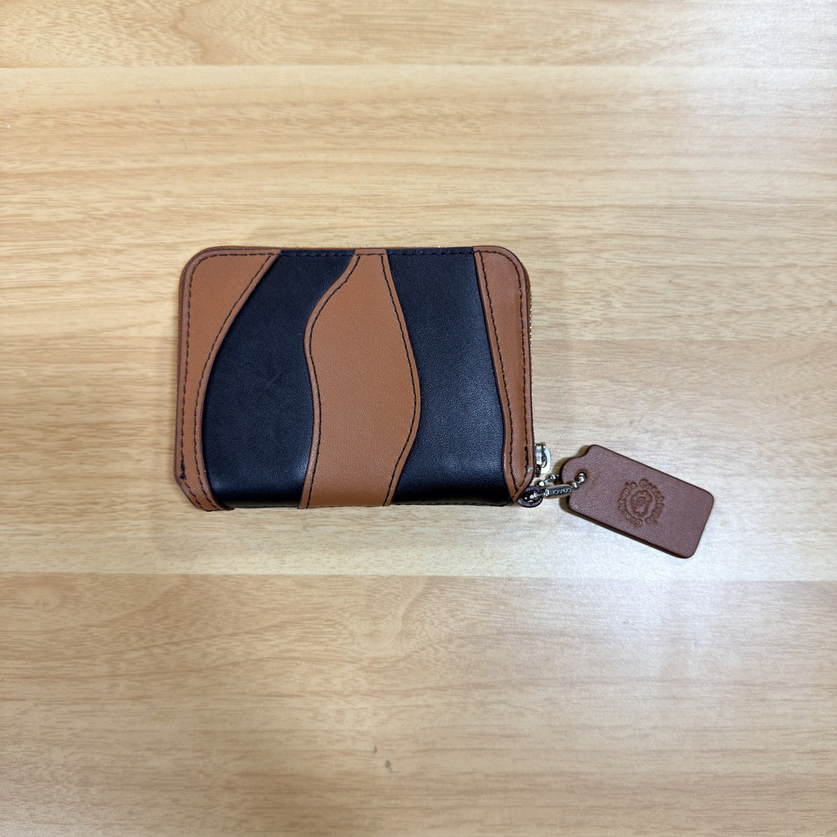 Coachtopia wavy stripe wallet back with leather hangtag