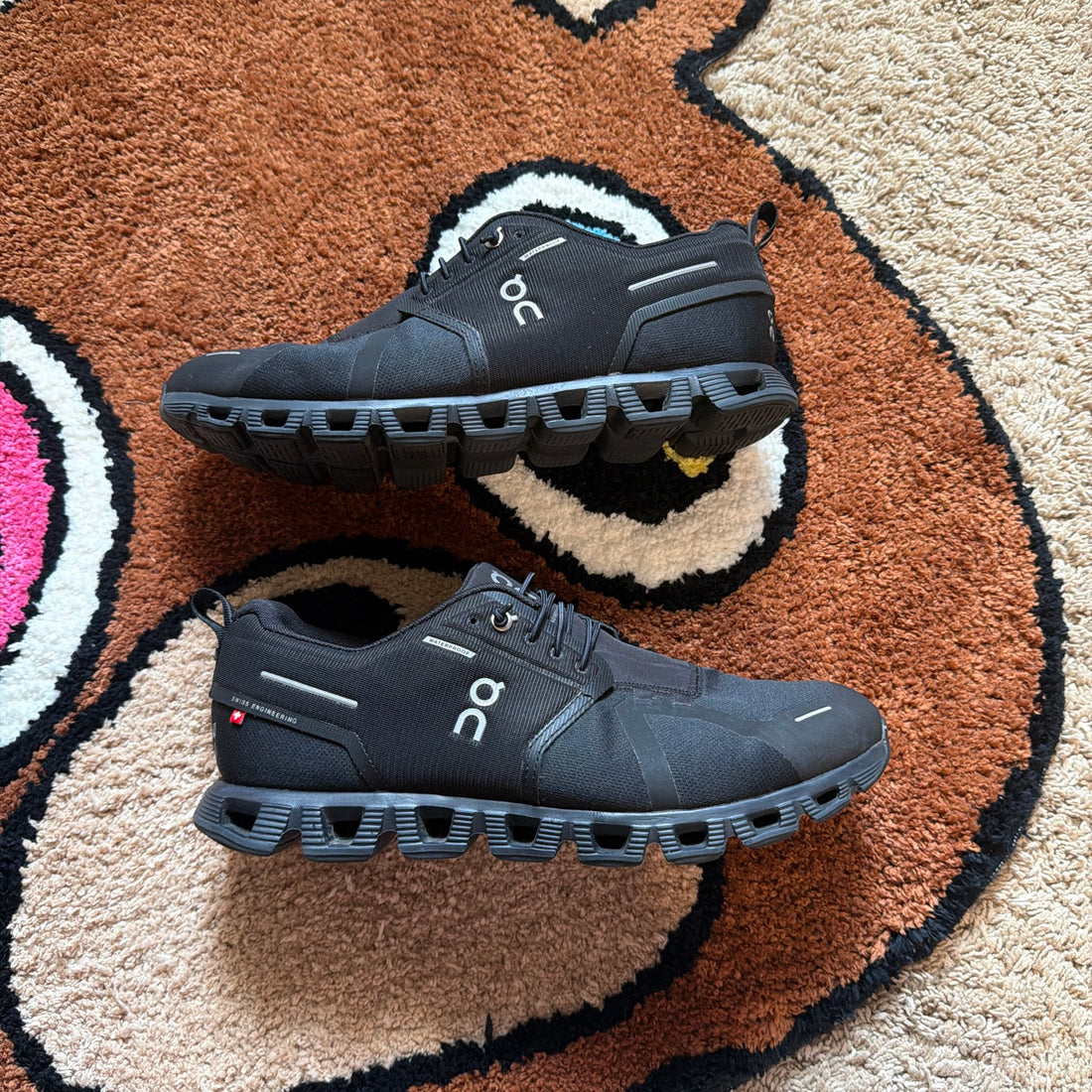 On Cloud 5 Waterproof All Black men’s size 10 shoes side view
