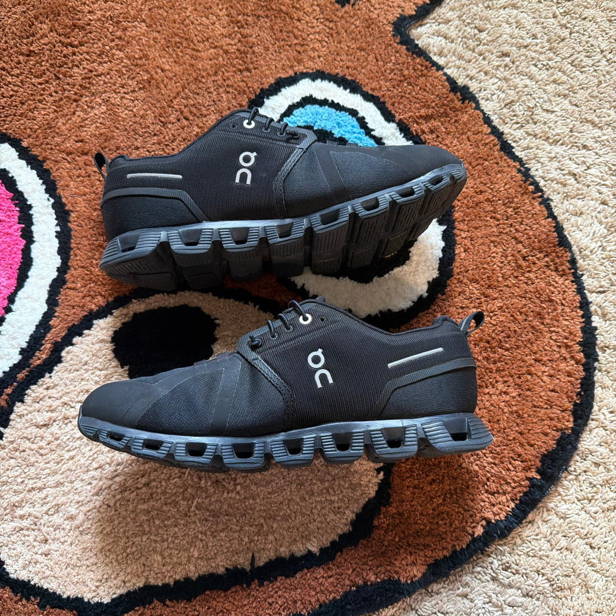Opposite side view of On Cloud 5 Waterproof shoes