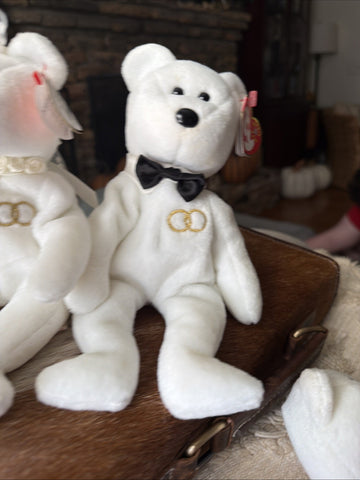2001 Ty Beanie Babies Mr and Mrs bride and groom bears